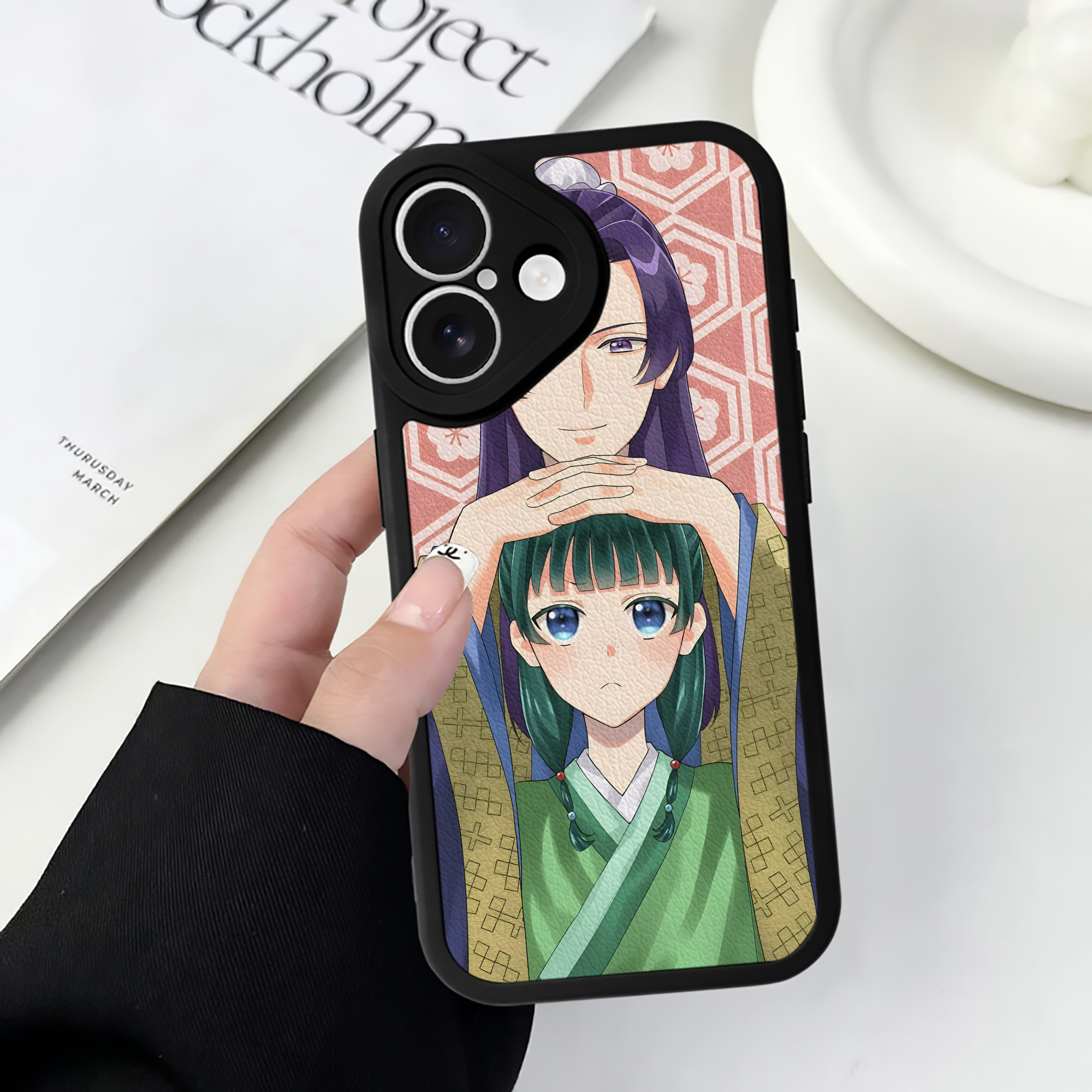 （画像用） 薬屋のひとりごと The Apothecary Diaries 【iPhone 16シリーズ対応】シリコンスマホケース（レザー調） 材質：シリコン